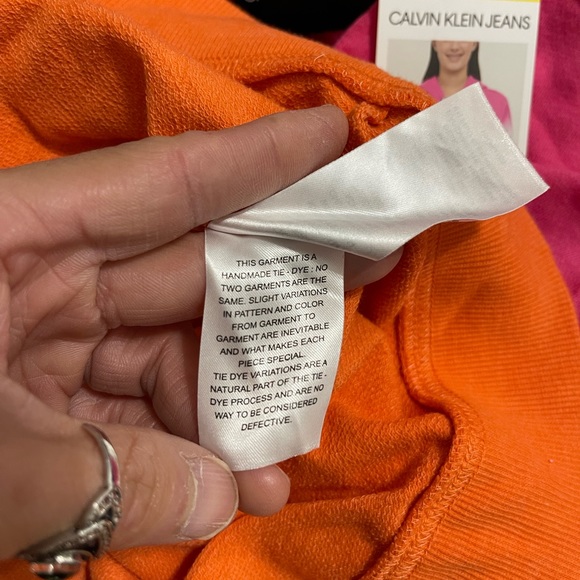 NWT Women’s Size Small Calvin Klein Jeans Cropped Drawstring Tie Dye Hoodie - Picture 12 of 12